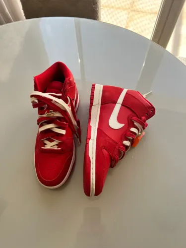 Nike Dunk High SE First Use Red