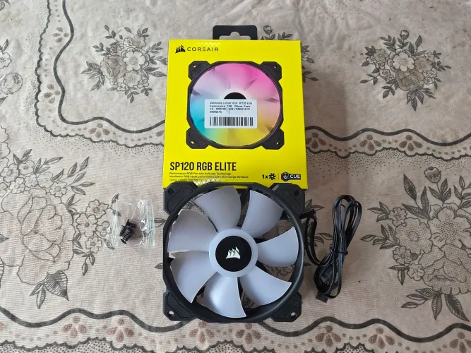 Ventoinha Corsair ICUE SP120 Elite RGB 120mm