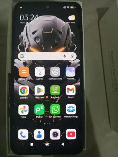 Celular barato bem conservado 