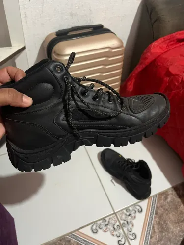 Vendo bota pouco usada
