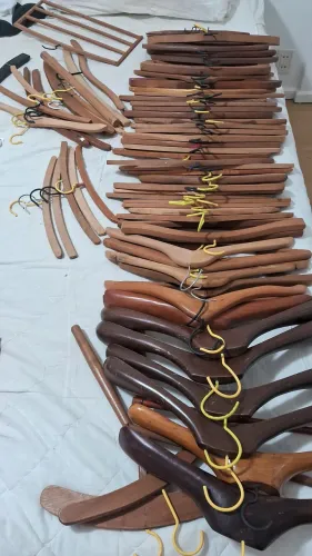 106 Cabides de madeira antigos