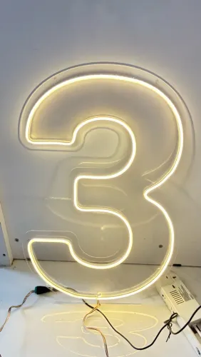Numero 3 Led
