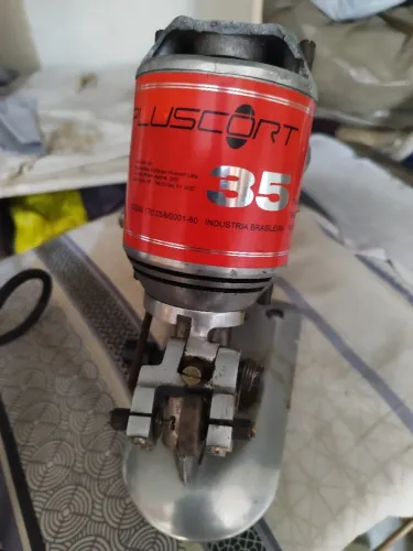 Máquina de cortar tecido 