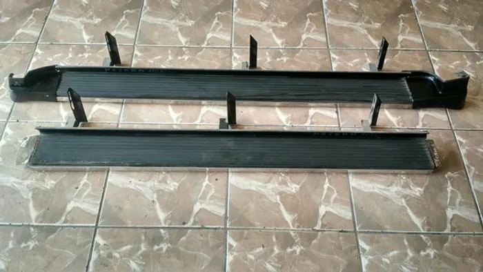 Estribo Pajero Full (preço unitário)