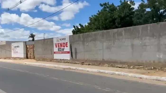TERRENO À VENDA NO BAIRRO PEDRA DO LORD.