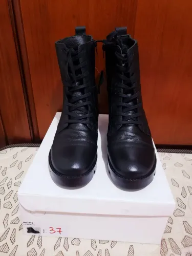 Bota feminina de Couro Legítimo