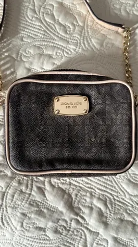 Fofíssima Michael Kors lateral
