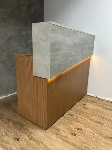 Balcão para recepção todo em MDF novo 
