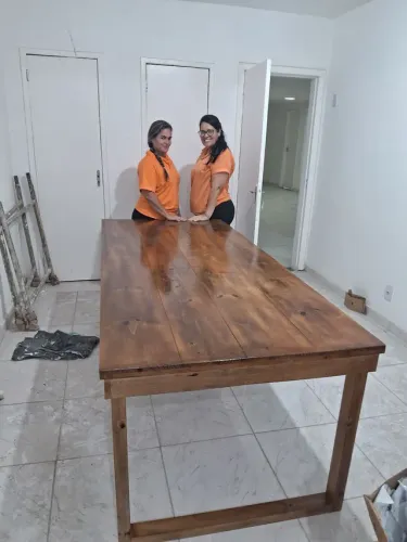 Mesa que vira banco painel balcão