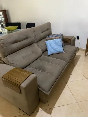 Sofá Retrátil de 3 Lugares - Conforto e Estilo!