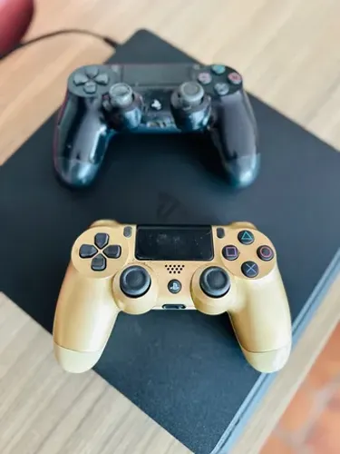 PlayStation 4 slim