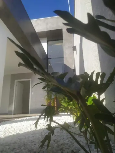 Casa com Piscina e planejados na cozinha no Jardim Munique Maringa