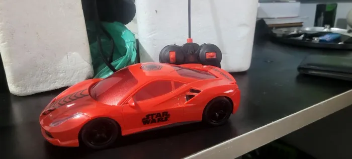 Carro de controle remoto Star Wars First Order
