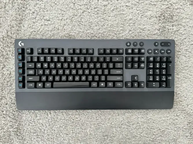 Teclado Logitech G613
