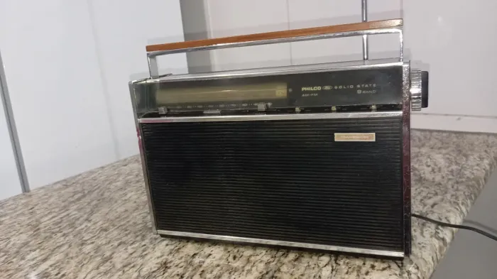 Rádio Philco Ford Transglobe AM/FM 9 Bandas