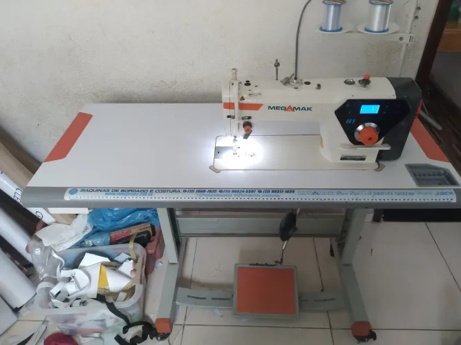 Máquina de Costura Industrial reta direct drive MEGAMAK HI