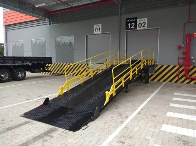 Niveladoras de Docas, Plataformas Elevatórias e Rampas Acesso Veicular