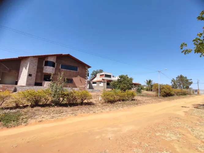 Oportunidade asfalto na porta do condomíni 20 de frente pode dividir 740 MTS² 1 km DIA DIA