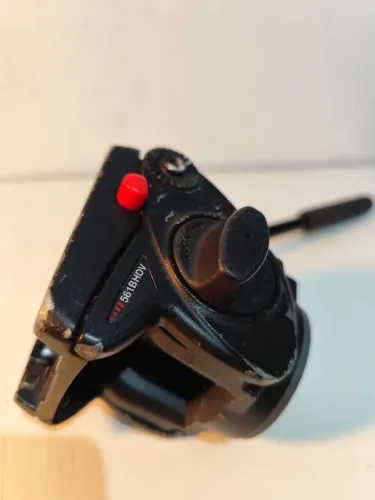 Cabeça Manfrotto 561 bhdv