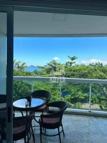 Apartamento com 4 quartos 2 varandas, 2 suítes, 3 vagas, piscina, sauna, sala fitness, 210