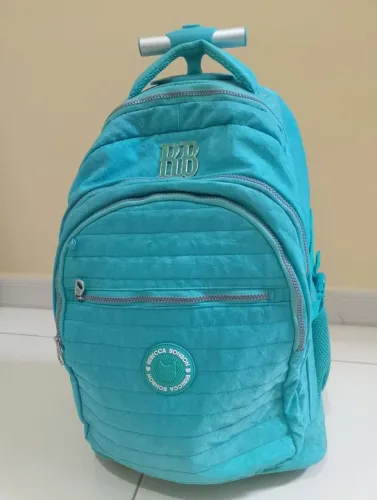 Vende-se uma mochila REBECCA BONBON