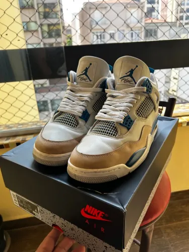 Air Jordan 4 Military Blue