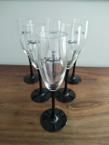 Conjunto com 6 taças Freixenet- França Anos 1980