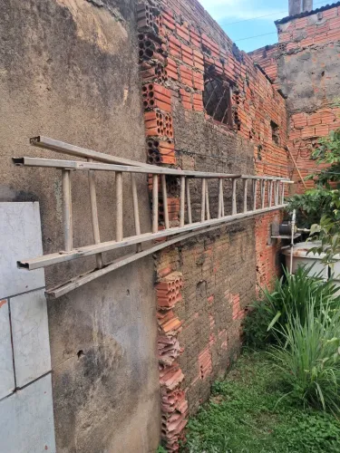 Escada de alumínio 26 degraus