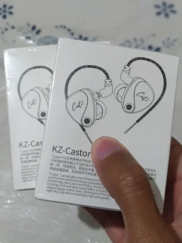 KZ CASTOR 4DD SEM MICROFONE LACRADO Ótimo qualidade