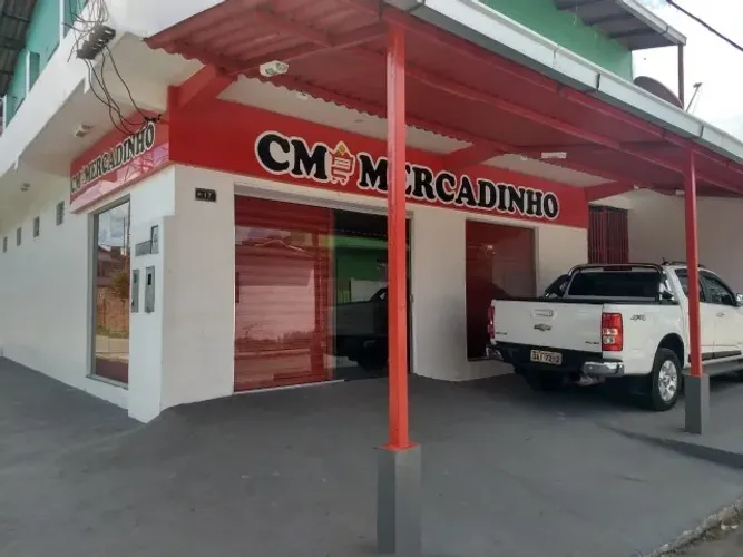 Vendo Casa 2 andares - Térreo sendo área comercial, com 3 suítes, Somente à vista