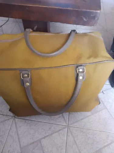 BOLSA de Viagem mostarda grande 54x36x25