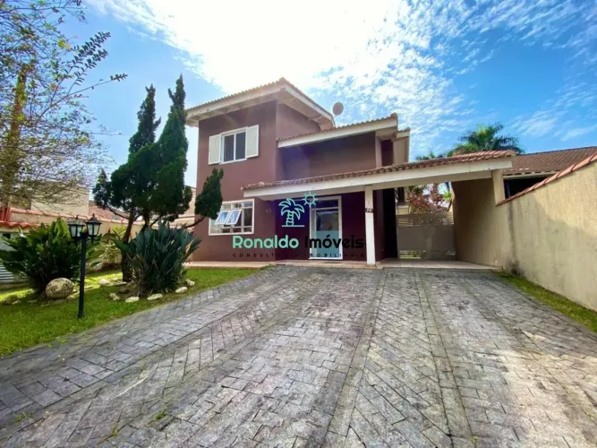 Oportunidade! Casa em Condomínio Fechado 3 Dorm (3 suítes) - Centro de Bertioga, 190m², 2 