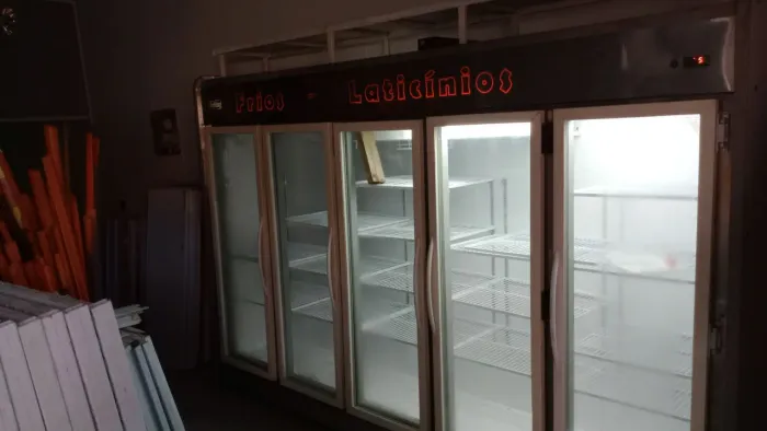 Expositor de bebidas 5 portas