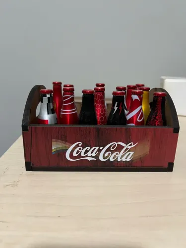 Miniaturas garrafinhas Coca cola + engradado