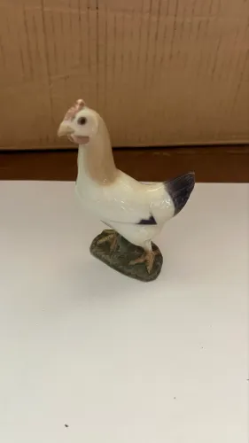 Miniatura em porcelana dinamarquesa Bing & Grøndahl - Galinha B&G 2193 