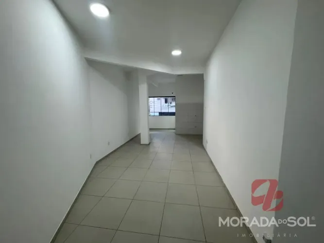 Sobreloja para aluguel anual na Meia Praia - Itapema/SC