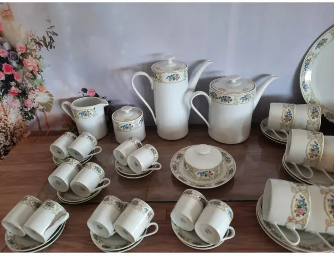 Jogo de Chá, Café e Bolo Porcelana Real