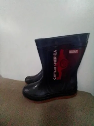 Bota chuva infantil novinha