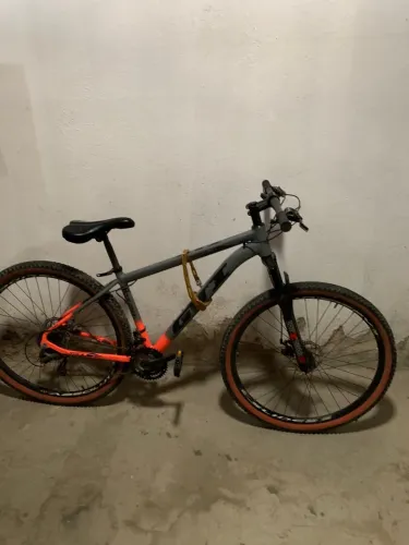 Bicicleta GT Aro 29