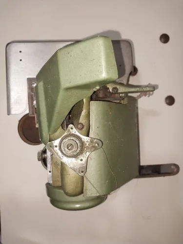 Máquina de Costura Industrial