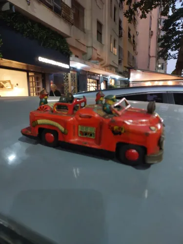 CARRINHO ANTIGO EM FERRO BOMBEIRO