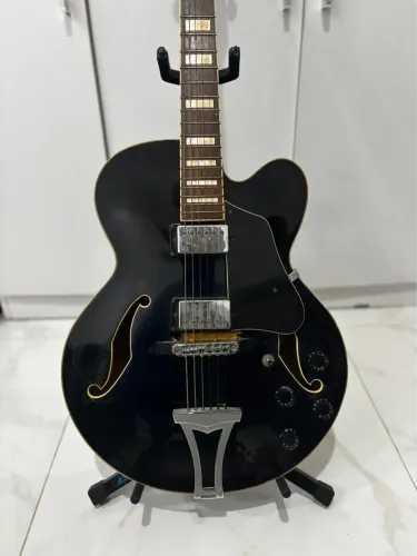 Guitarra Semi-Acústica Ibanez  AFS78Tc