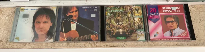 Coleção de CDs Variados - Roberto Carlos, Samba e Reginaldo Rossi