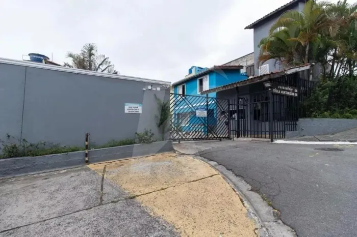 !Sobrado em condomínio fechado!