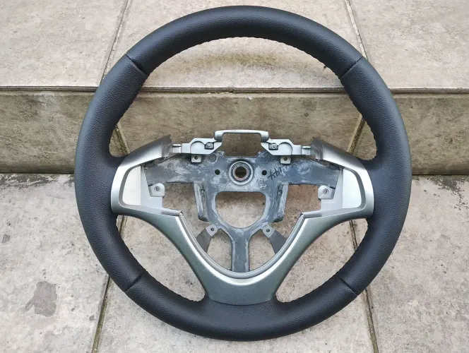 VOLANTE HYUNDAI I30 COURO