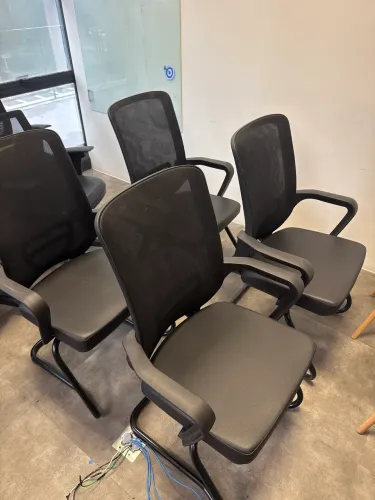 4 Cadeiras fixas alta de escritório Plaxmetal