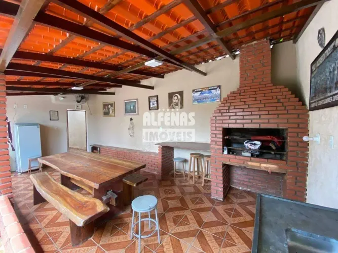Casa à venda 3 quartos no Bairro VILA DAS FLORES