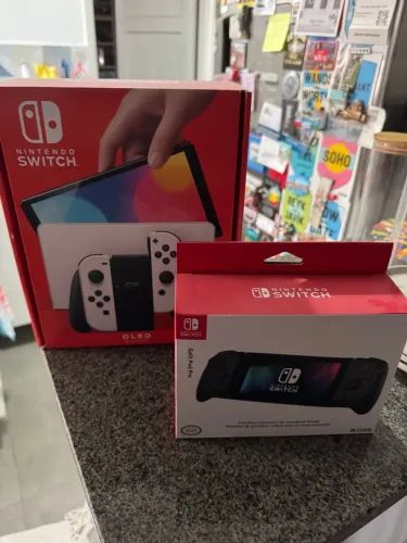 Nintendo Switch OLED Desbloqueado + Split Pad Pro