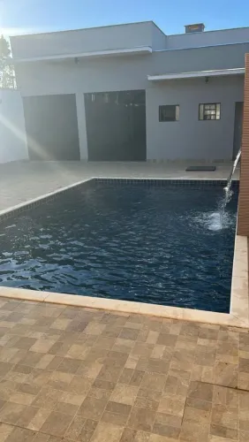 Alugo espaço com piscina