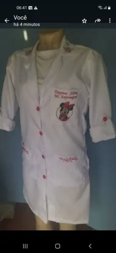 Jaleco Feminino Branco com Bordado da Minnie